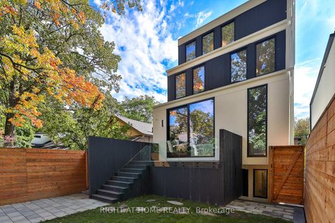 Photo 13 at 22 Duart Park Road, The Beaches, Toronto