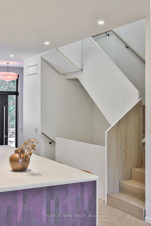 Photo 14 at 22 Duart Park Road, The Beaches, Toronto