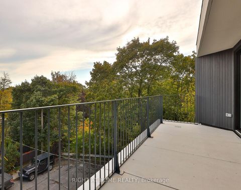 Photo 28 at 22 Duart Park Road, The Beaches, Toronto