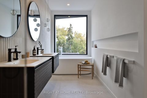 Photo 33 at 22 Duart Park Road, The Beaches, Toronto