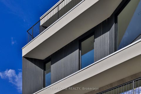 Photo 42 at 22 Duart Park Road, The Beaches, Toronto