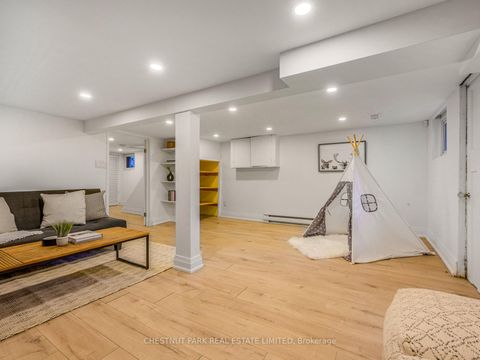 Photo 33 at 629 Duplex Avenue, Lawrence Park South, Toronto