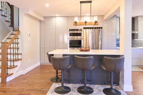 Photo 5 at 1493 Warbler Road, WT West Oak Trails, Oakville