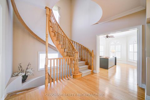 Photo 12 at 19 Aspen Leaf Court, Hills of St Andrew, Aurora