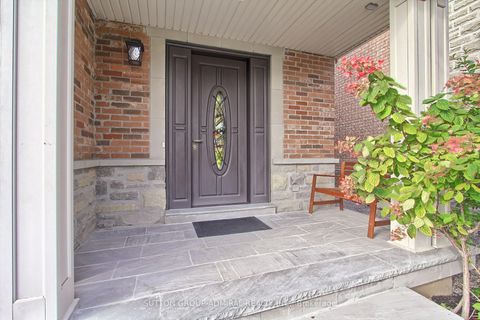 Photo 4 at 8 Aegis Drive, Patterson, Vaughan