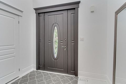 Photo 5 at 8 Aegis Drive, Patterson, Vaughan