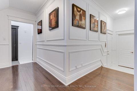 Photo 7 at 8 Aegis Drive, Patterson, Vaughan