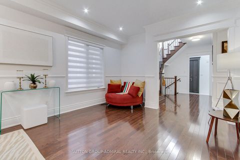 Photo 11 at 8 Aegis Drive, Patterson, Vaughan