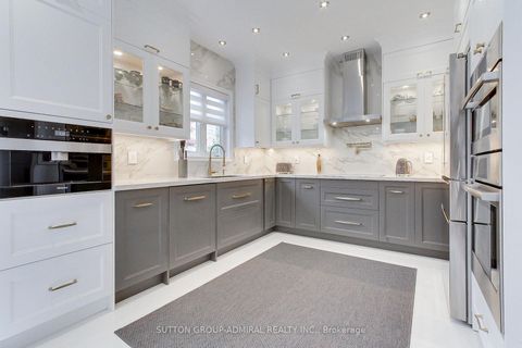 Photo 16 at 8 Aegis Drive, Patterson, Vaughan