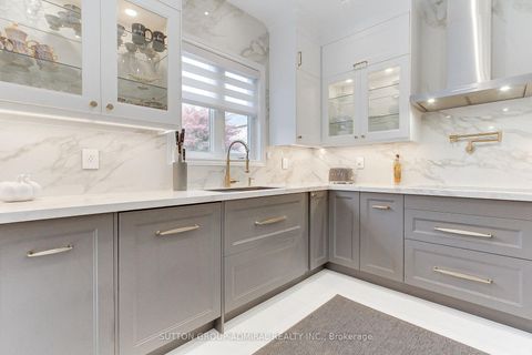 Photo 18 at 8 Aegis Drive, Patterson, Vaughan