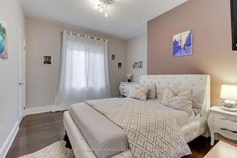 Photo 34 at 8 Aegis Drive, Patterson, Vaughan
