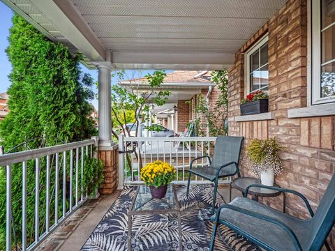 Photo 1 at 192 Chayna Crescent, Patterson, Vaughan