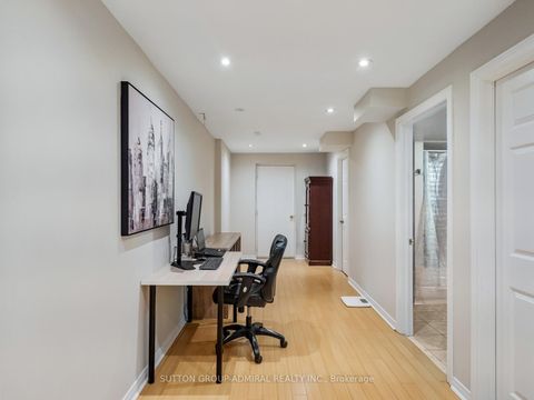 Photo 28 at 192 Chayna Crescent, Patterson, Vaughan