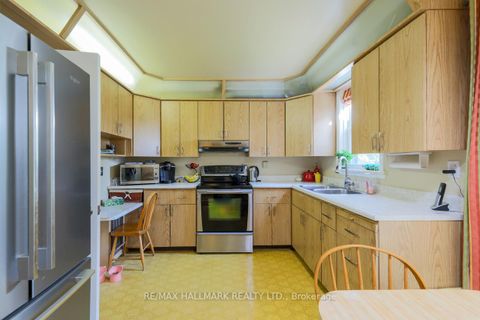Photo 5 at 125 Chine Drive, Cliffcrest, Toronto