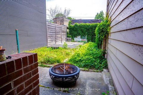 Photo 13 at 139 Christie Street, Annex, Toronto Photo 13 at 139 Christie Street, Annex, Toronto