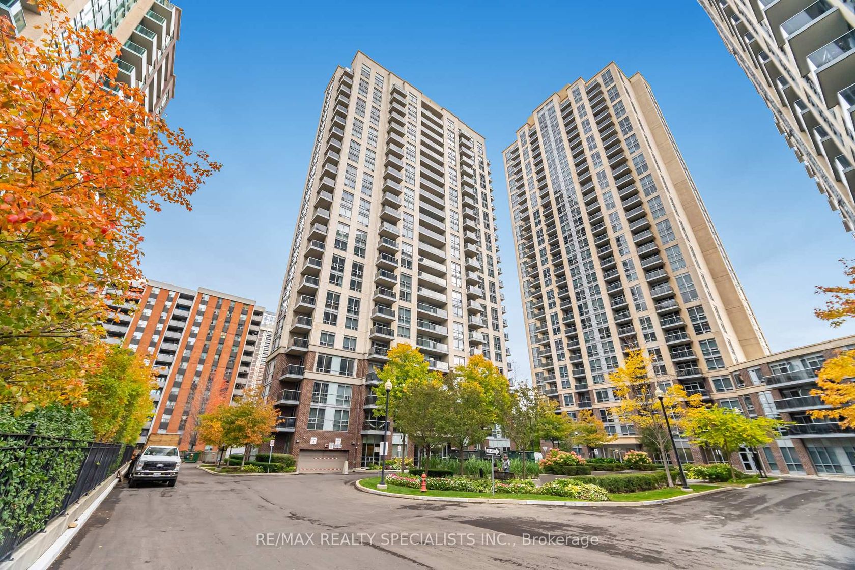 1005 - 5 Michael Power Place, City Centre West, Toronto 