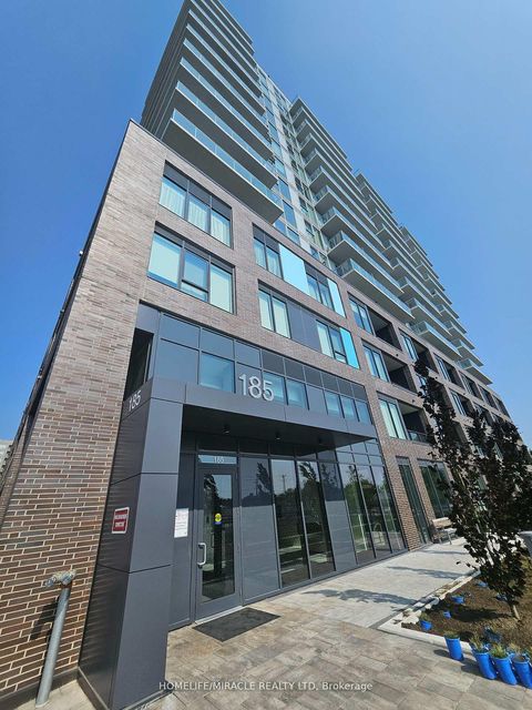 Photo 1 at 116 - 185 DEERFIELD Road, Central Newmarket, Newmarket