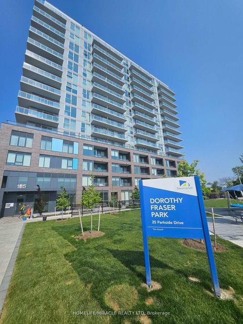 Photo 2 at 116 - 185 DEERFIELD Road, Central Newmarket, Newmarket