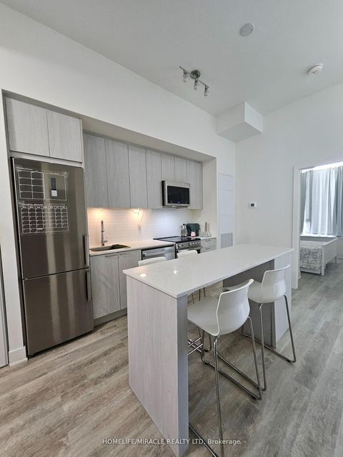 Photo 4 at 116 - 185 DEERFIELD Road, Central Newmarket, Newmarket