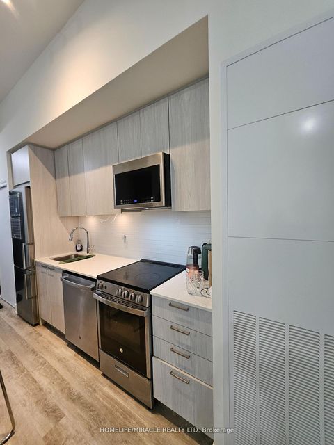 Photo 6 at 116 - 185 DEERFIELD Road, Central Newmarket, Newmarket