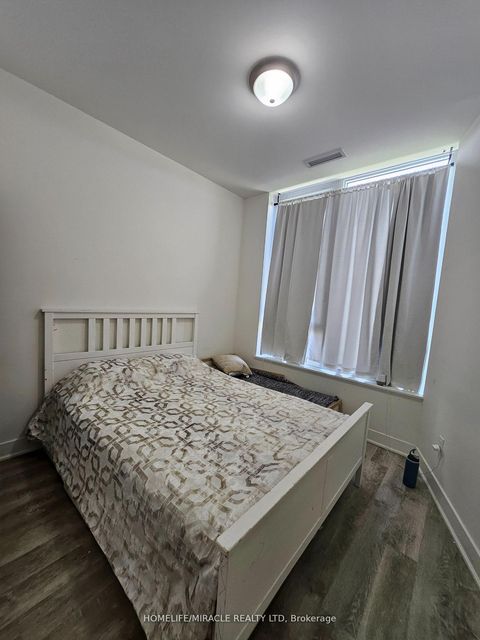 Photo 9 at 116 - 185 DEERFIELD Road, Central Newmarket, Newmarket