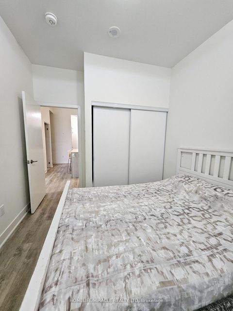 Photo 10 at 116 - 185 DEERFIELD Road, Central Newmarket, Newmarket