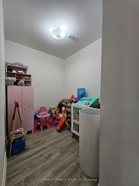 Photo 12 at 116 - 185 DEERFIELD Road, Central Newmarket, Newmarket