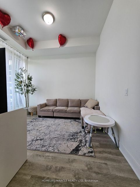 Photo 15 at 116 - 185 DEERFIELD Road, Central Newmarket, Newmarket