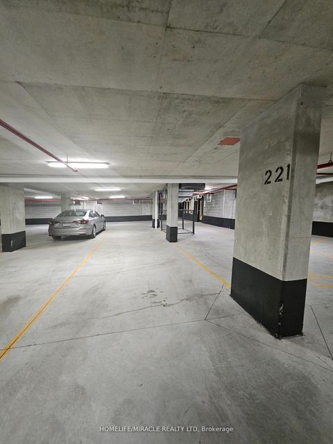 Photo 37 at 116 - 185 DEERFIELD Road, Central Newmarket, Newmarket