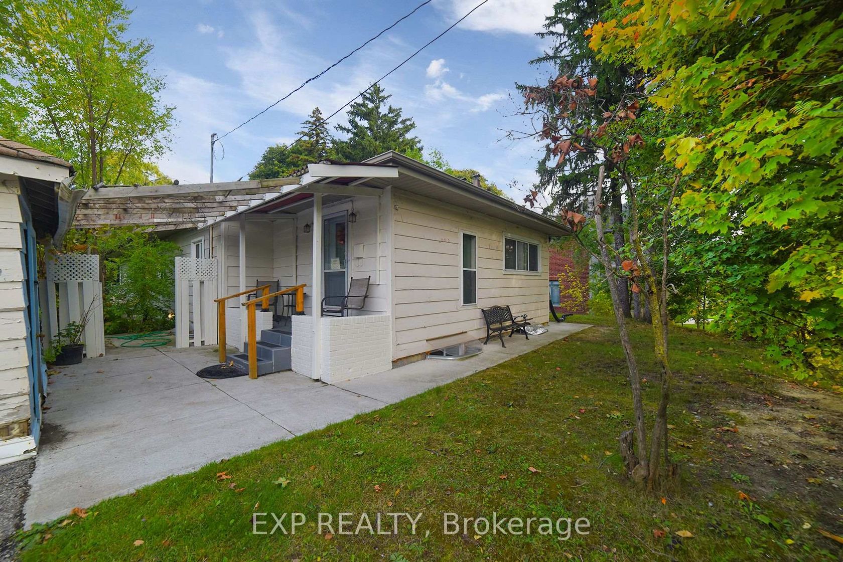 Photo 3 at 445 Martin Grove Road, Rosethorn, Toronto Photo 3 at 445 Martin Grove Road, Rosethorn, Toronto
