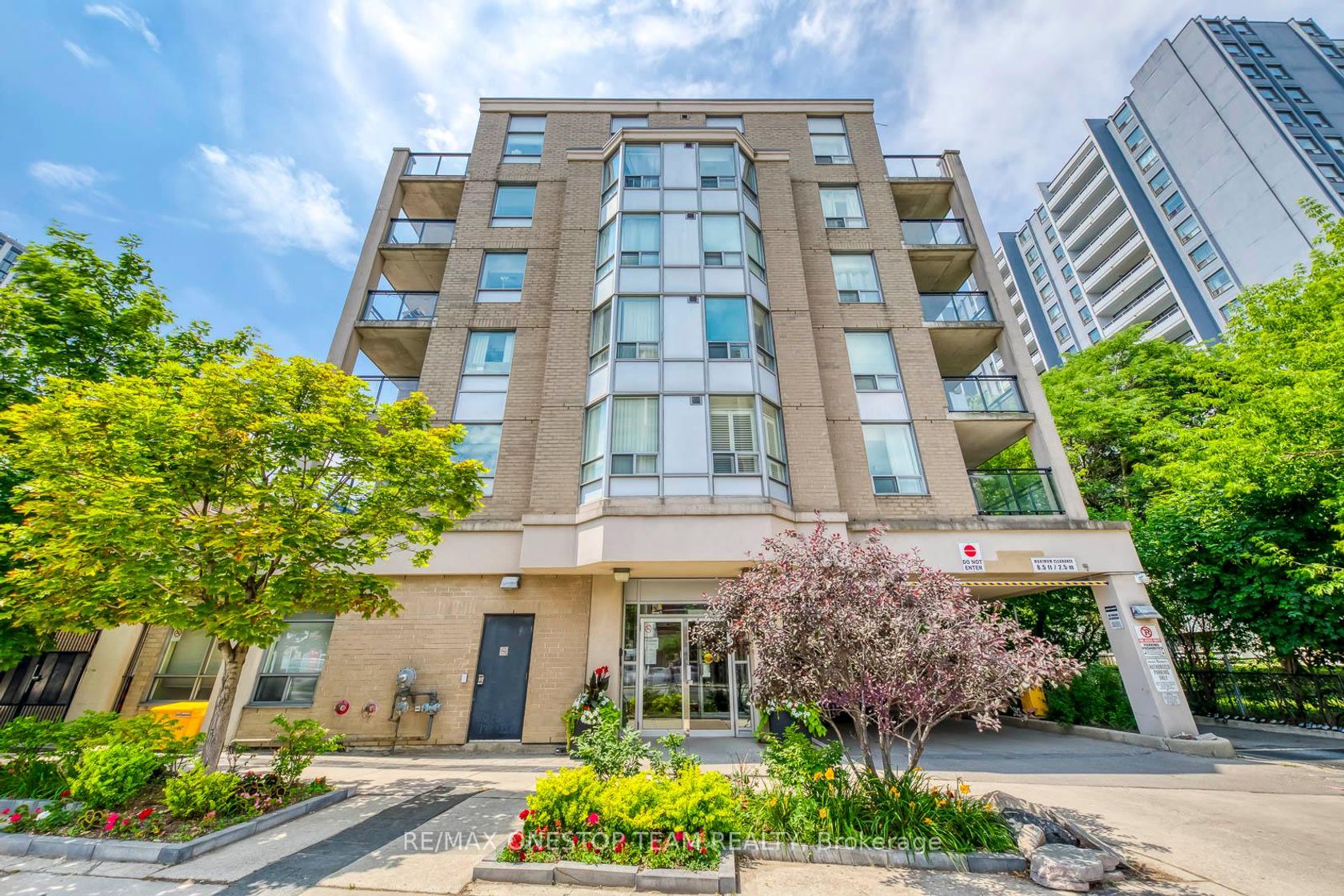 Photo 6 at 303 - 5940 Yonge Street, Newtonbrook West, Toronto Photo 6 at 303 - 5940 Yonge Street, Newtonbrook West, Toronto