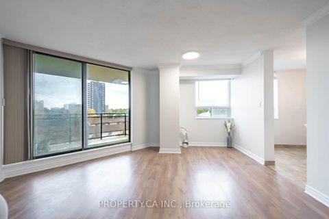Photo 5 at 609 - 121 Trudelle Street, Eglinton East, Toronto