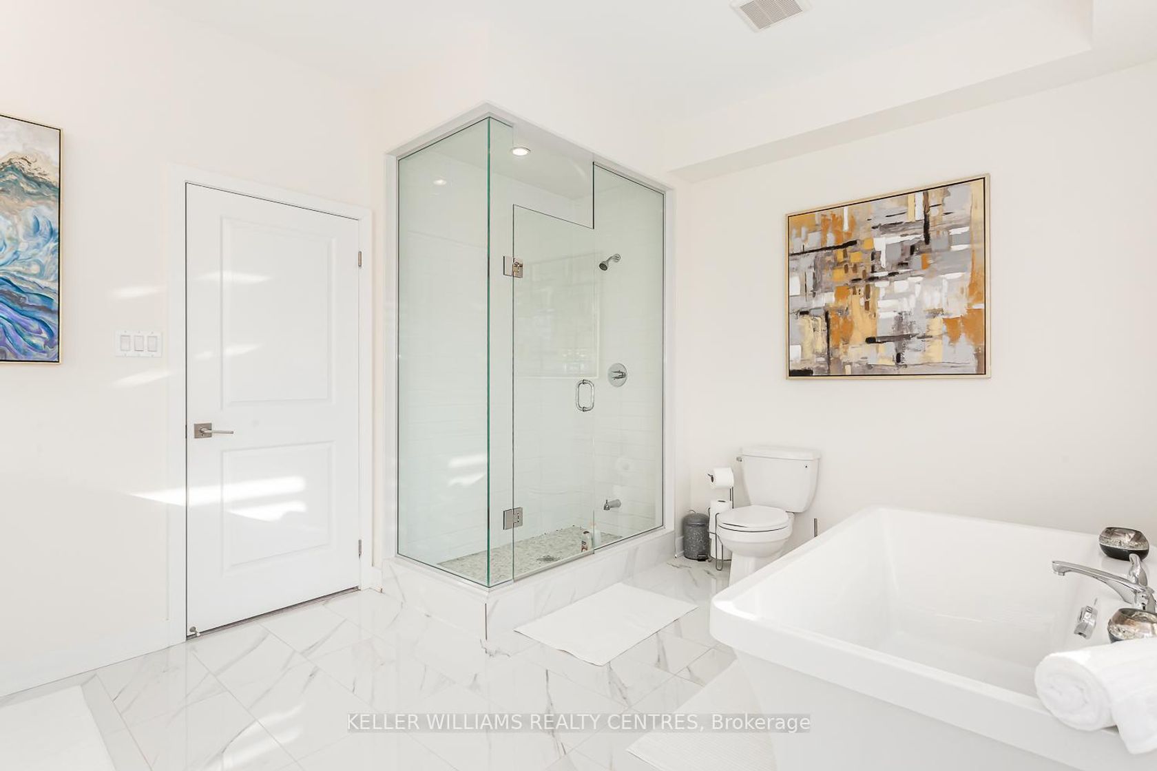 Photo 16 at 89 William Duncan Road, CFB, Toronto Photo 16 at 89 William Duncan Road, CFB, Toronto