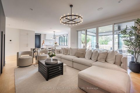 Photo 7 at 367 Seaton Drive, WO West, Oakville