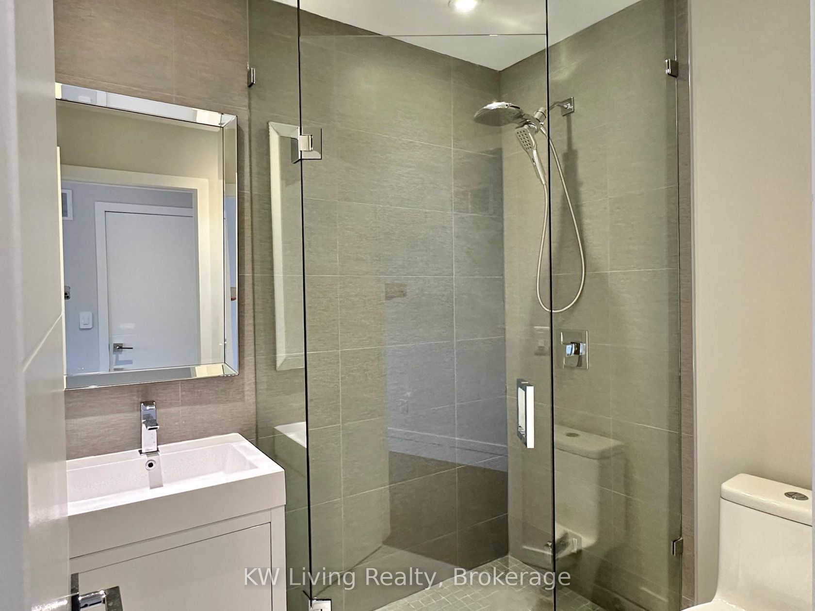 Photo 13 at 18 Ferris Road, Parkview, Toronto Photo 13 at 18 Ferris Road, Parkview, Toronto