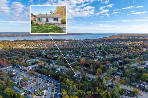 Photo 2 at 210 Cox Mill Road, Painswick North, Barrie