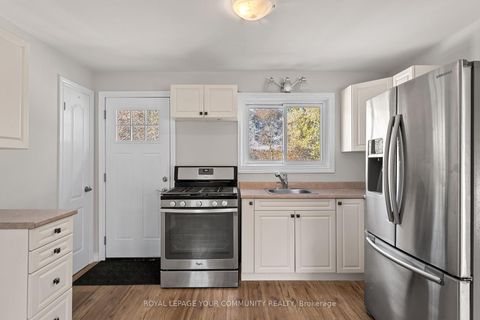 Photo 4 at 210 Cox Mill Road, Painswick North, Barrie