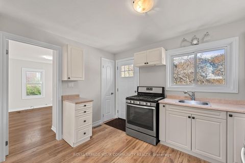 Photo 5 at 210 Cox Mill Road, Painswick North, Barrie Photo 5 at 210 Cox Mill Road, Painswick North, Barrie