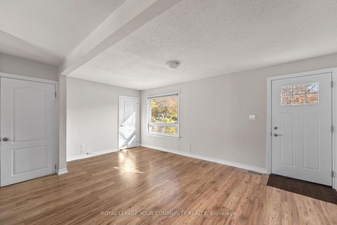 Photo 7 at 210 Cox Mill Road, Painswick North, Barrie