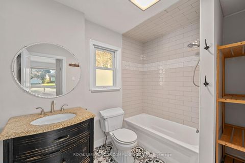 Photo 14 at 210 Cox Mill Road, Painswick North, Barrie Photo 14 at 210 Cox Mill Road, Painswick North, Barrie