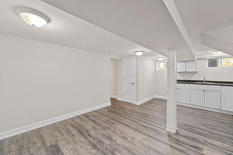 Photo 18 at 210 Cox Mill Road, Painswick North, Barrie