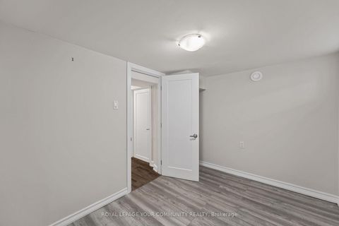 Photo 23 at 210 Cox Mill Road, Painswick North, Barrie
