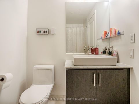 Photo 25 at 1009 - 1 The Esplanade, Waterfront Communities C8, Toronto