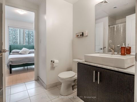 Photo 27 at 1009 - 1 The Esplanade, Waterfront Communities C8, Toronto