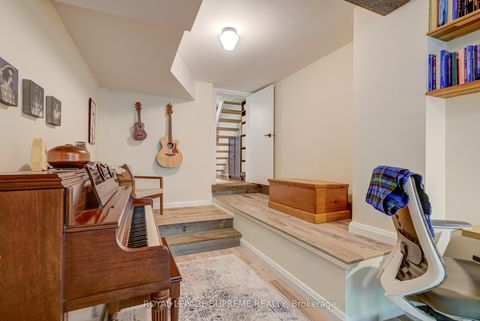 Photo 21 at 11 West Lynn Avenue, Woodbine Corridor, Toronto