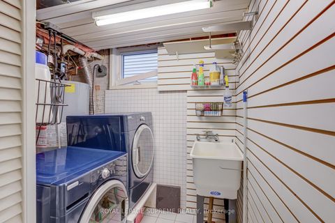Photo 24 at 11 West Lynn Avenue, Woodbine Corridor, Toronto