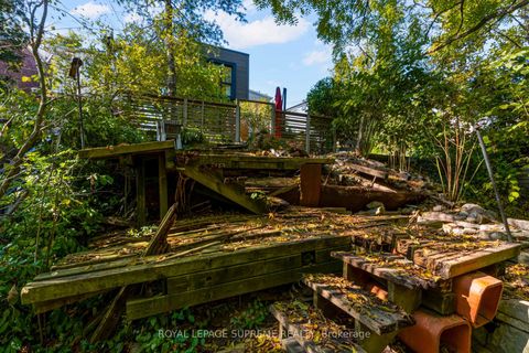 Photo 37 at 11 West Lynn Avenue, Woodbine Corridor, Toronto