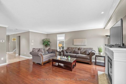 Photo 5 at 76 Balmoral Place, Shore, Barrie