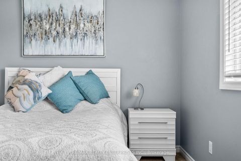 Photo 10 at 76 Balmoral Place, Shore, Barrie