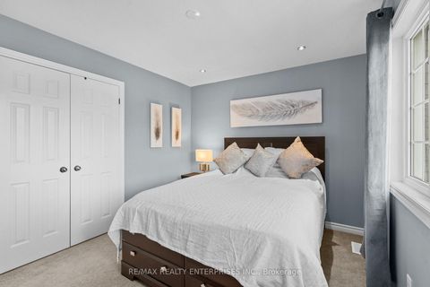 Photo 13 at 76 Balmoral Place, Shore, Barrie